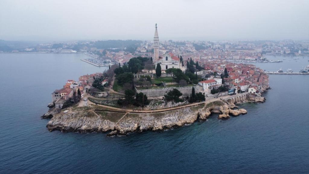 Apartment Michaela 4-Sterne & Parking Rovinj Exterior foto